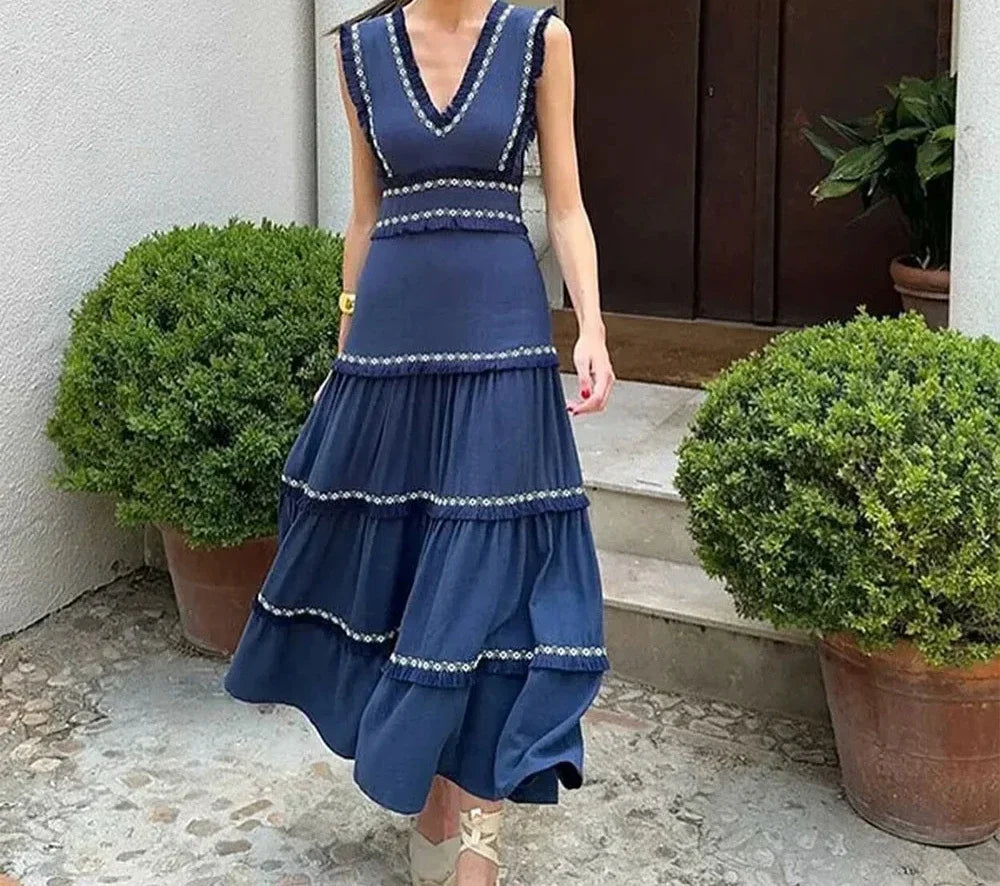 Summer New Product: Casual Women's Fashion V-neck Sleeveless Waist Collection with Tassel Decoration Dress